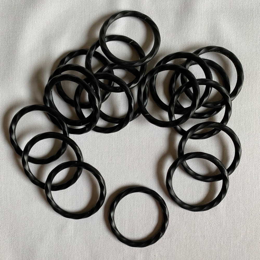 18 @ 2" Twisted Black Iron Curtain Rings - Sew On